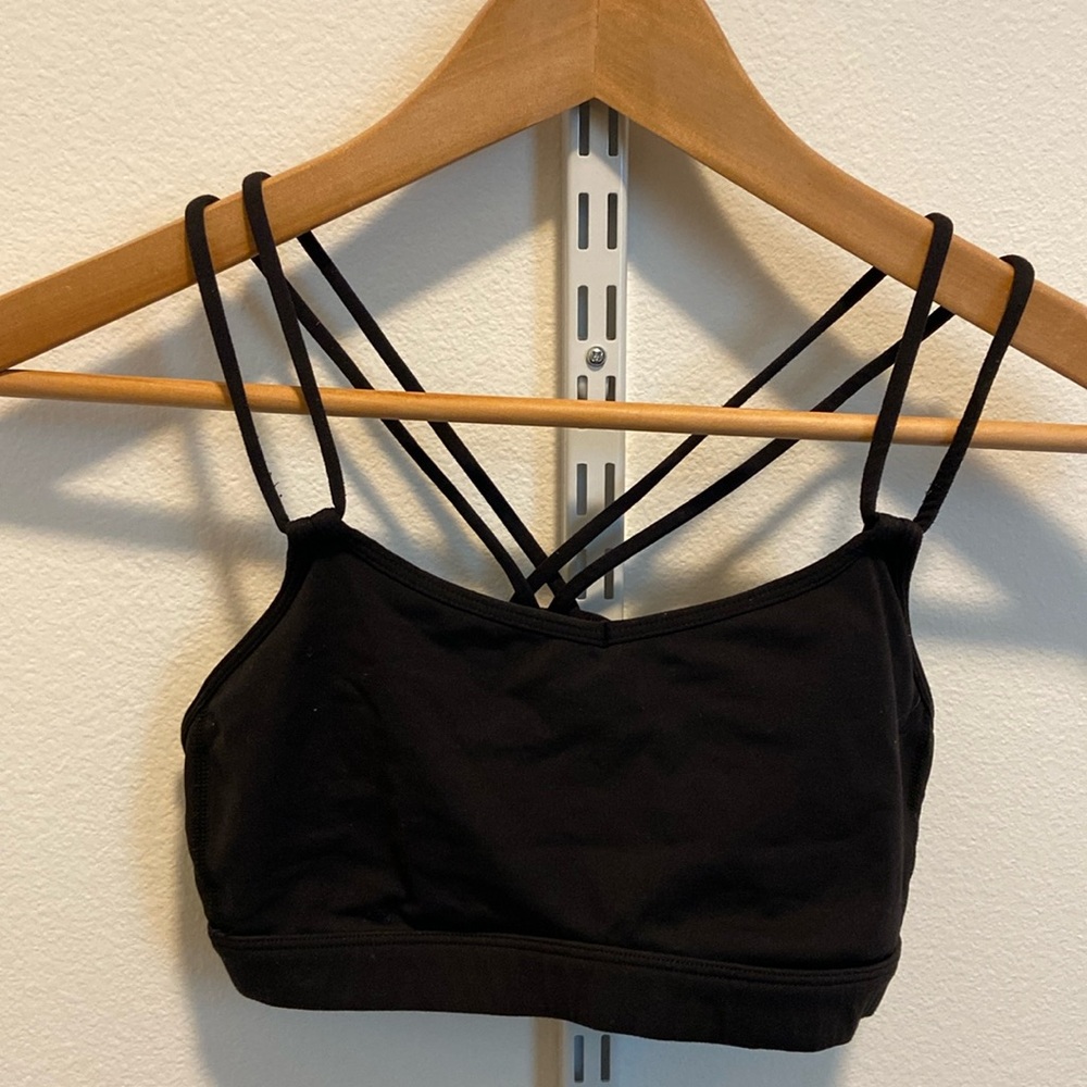 Lululemon black sport bra